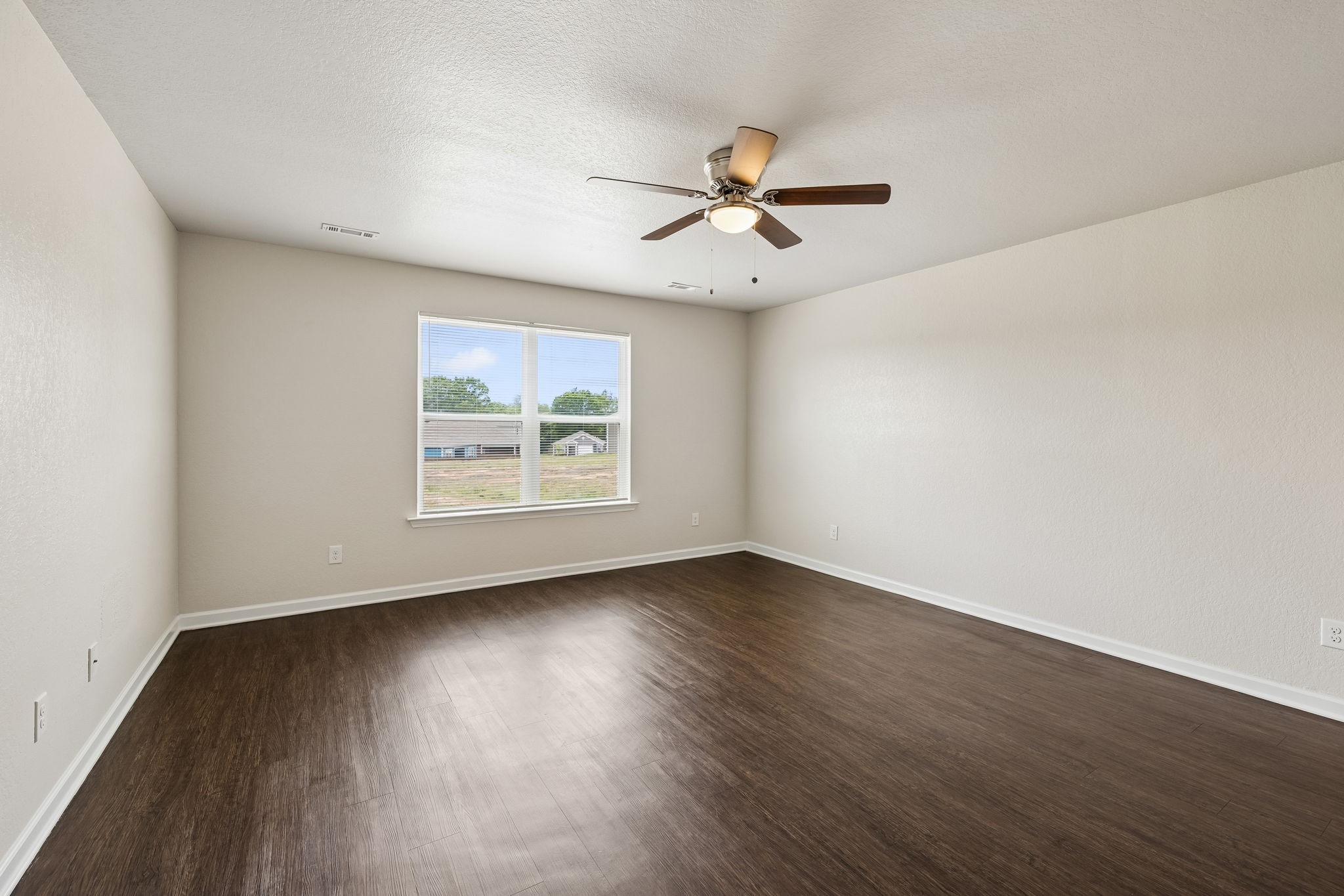 2702 Swarm Court Columbia TN 38401