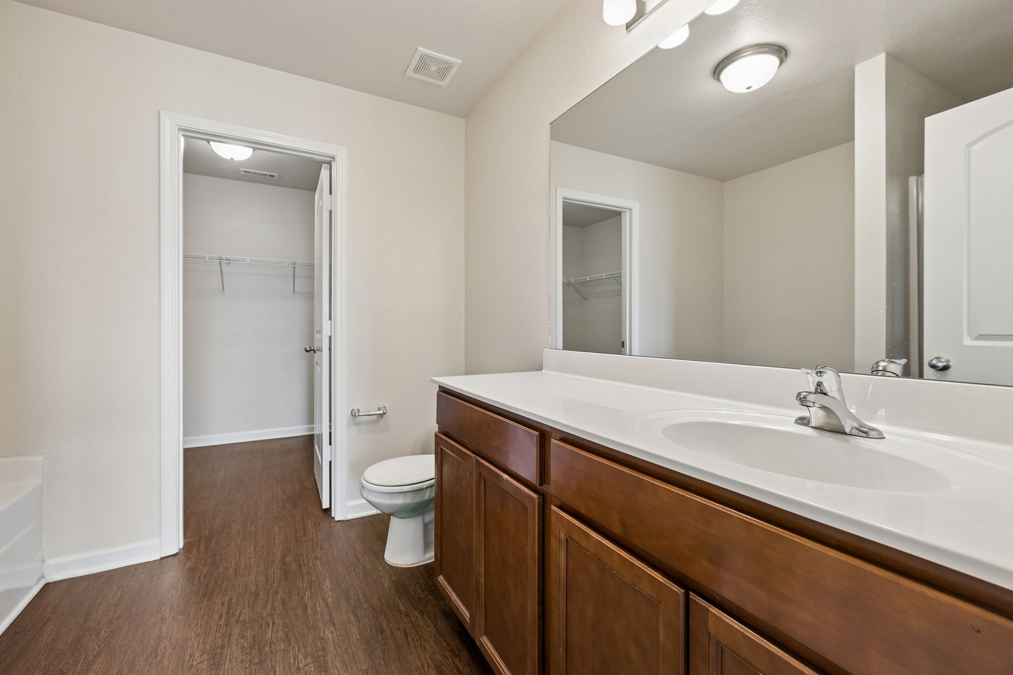 2702 Swarm Court Columbia TN 38401