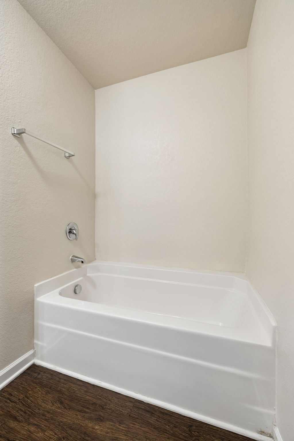 2702 Swarm Court Columbia TN 38401