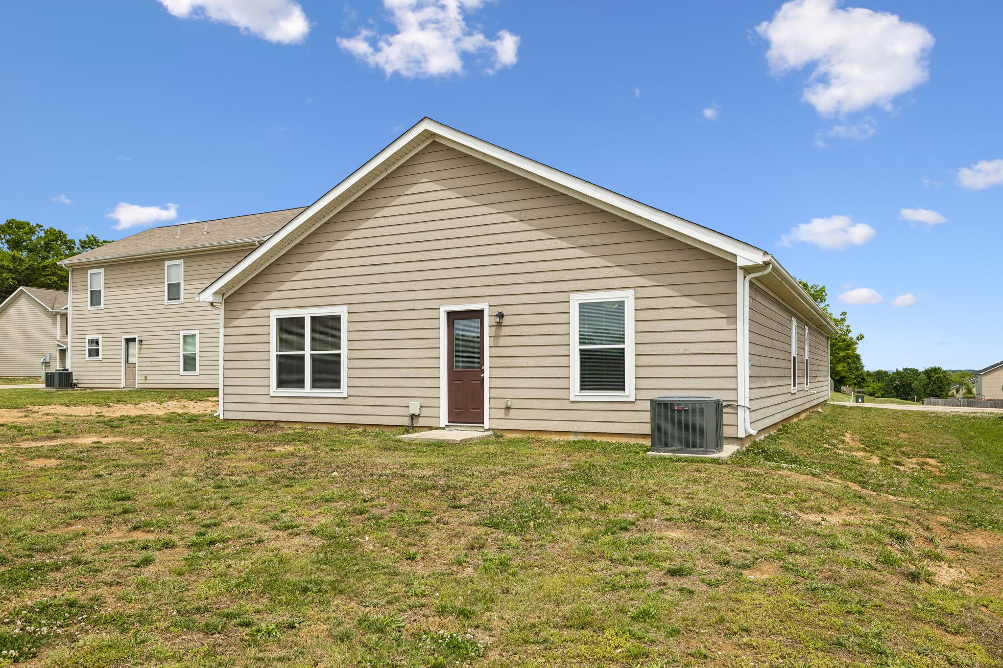 2702 Swarm Court Columbia TN 38401