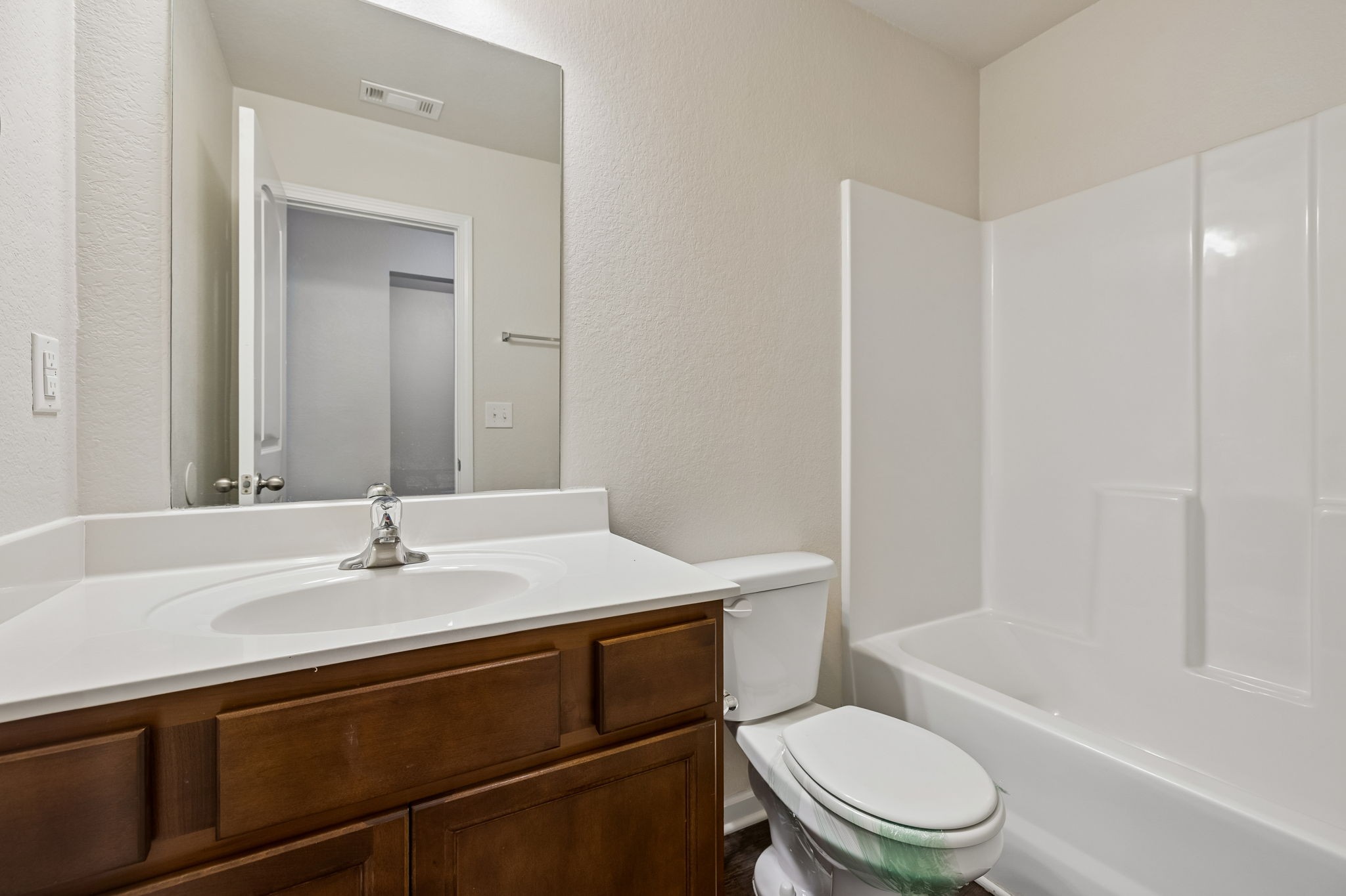 2702 Swarm Court Columbia TN 38401