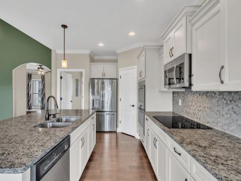 317 Melbourne Court Clarksville TN 37043
