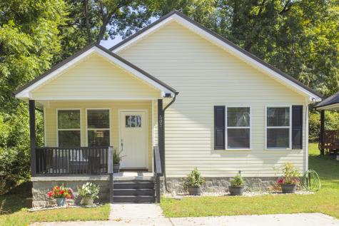 507 W Chestnut Street Dickson TN 37055