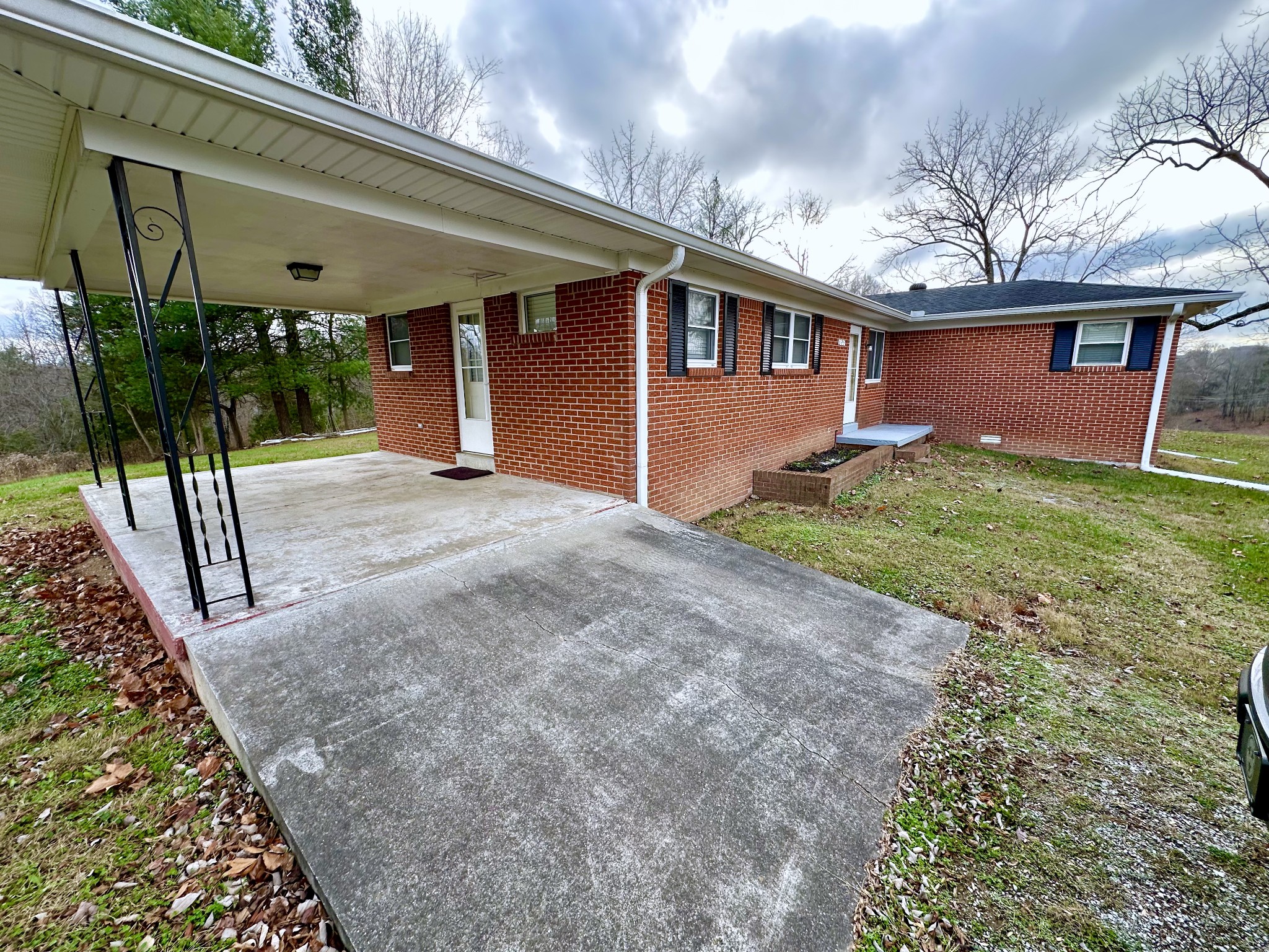 329 Poplar Drive Red Boiling Springs TN 37150