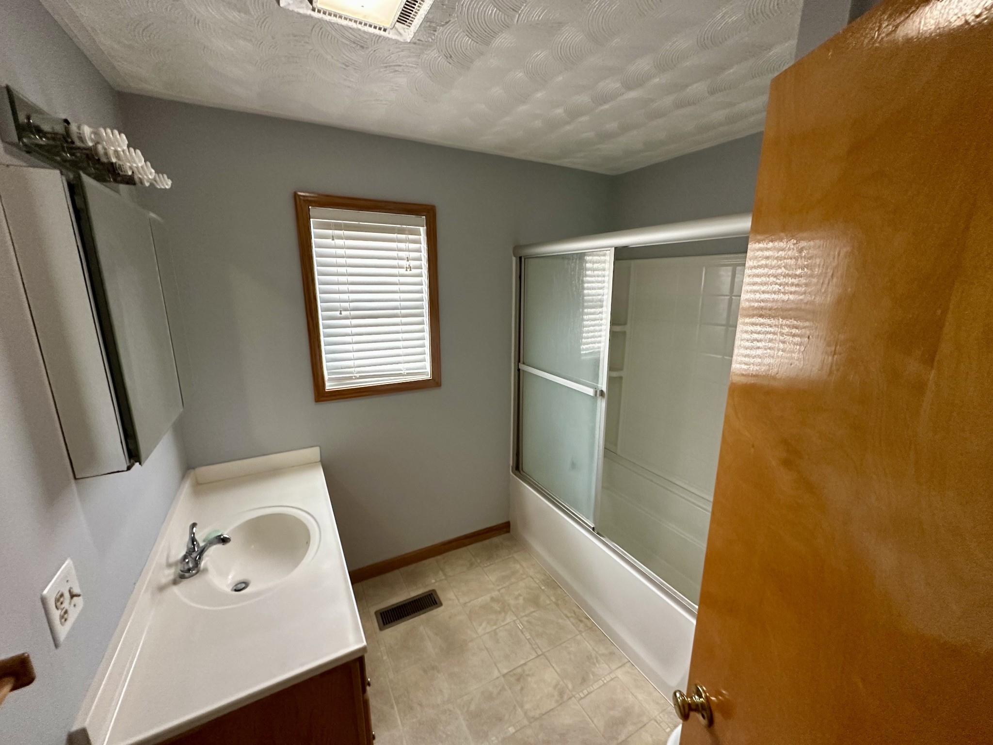 329 Poplar Drive Red Boiling Springs TN 37150