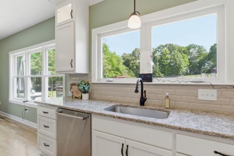 1732 Cedar Creek Road Vanleer TN 37181