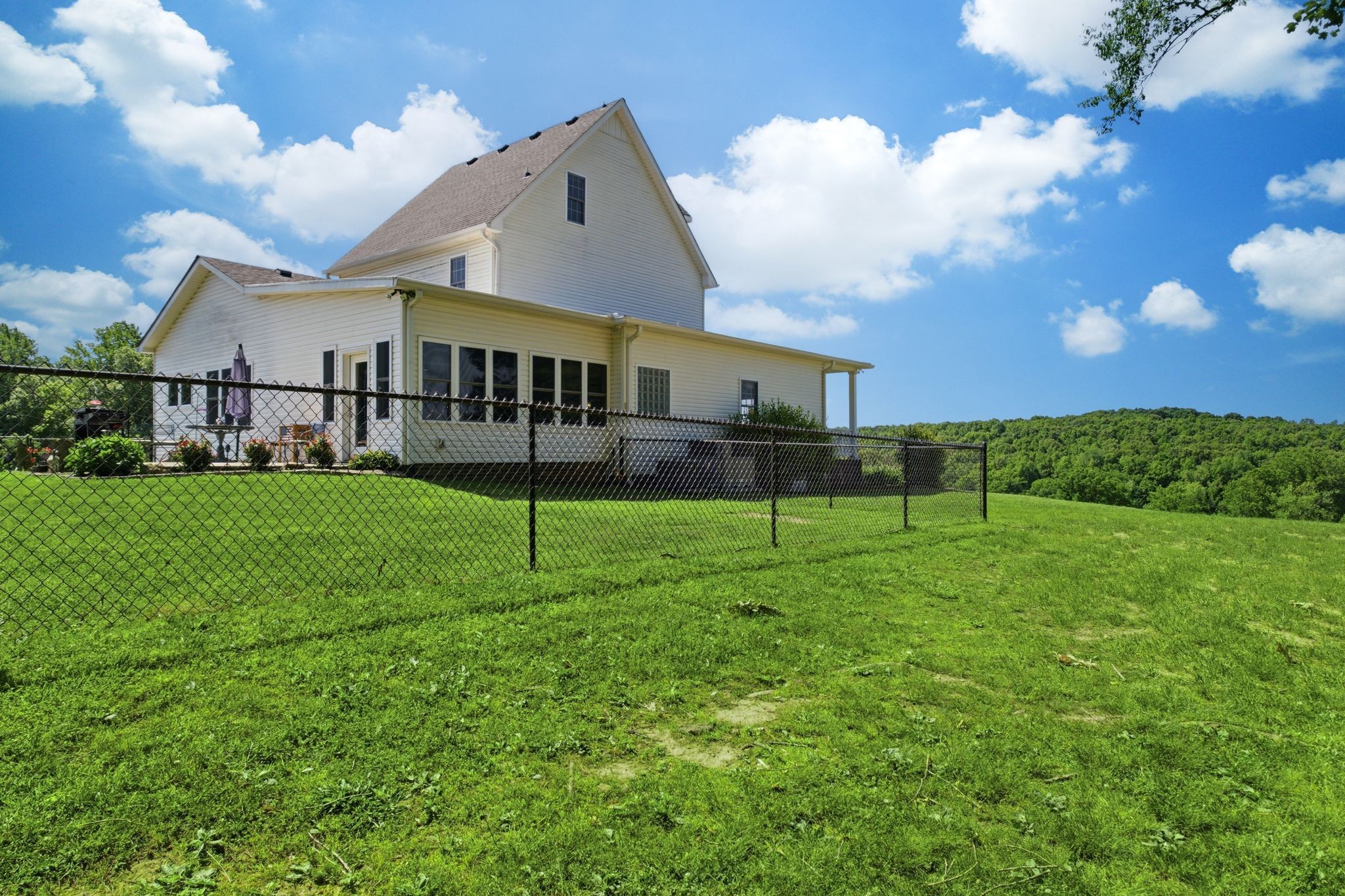 1732 Cedar Creek Road Vanleer TN 37181