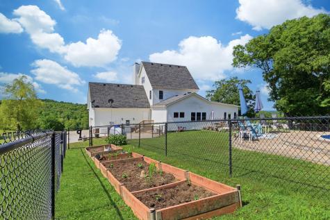 1732 Cedar Creek Road Vanleer TN 37181