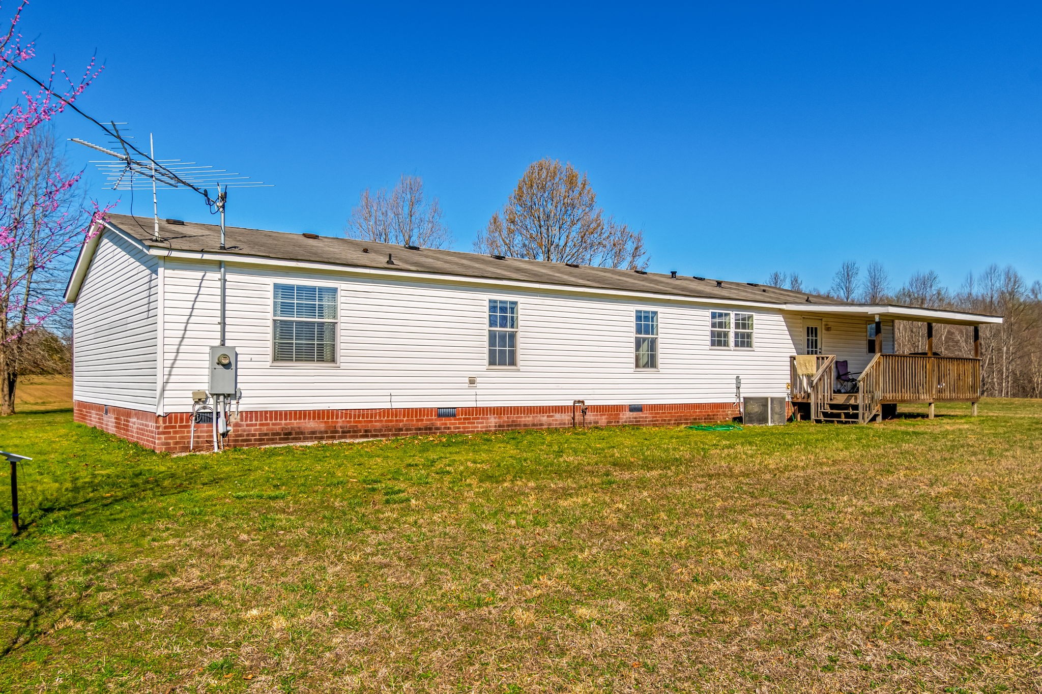 801 Collier Bend Road Charlotte TN 37036