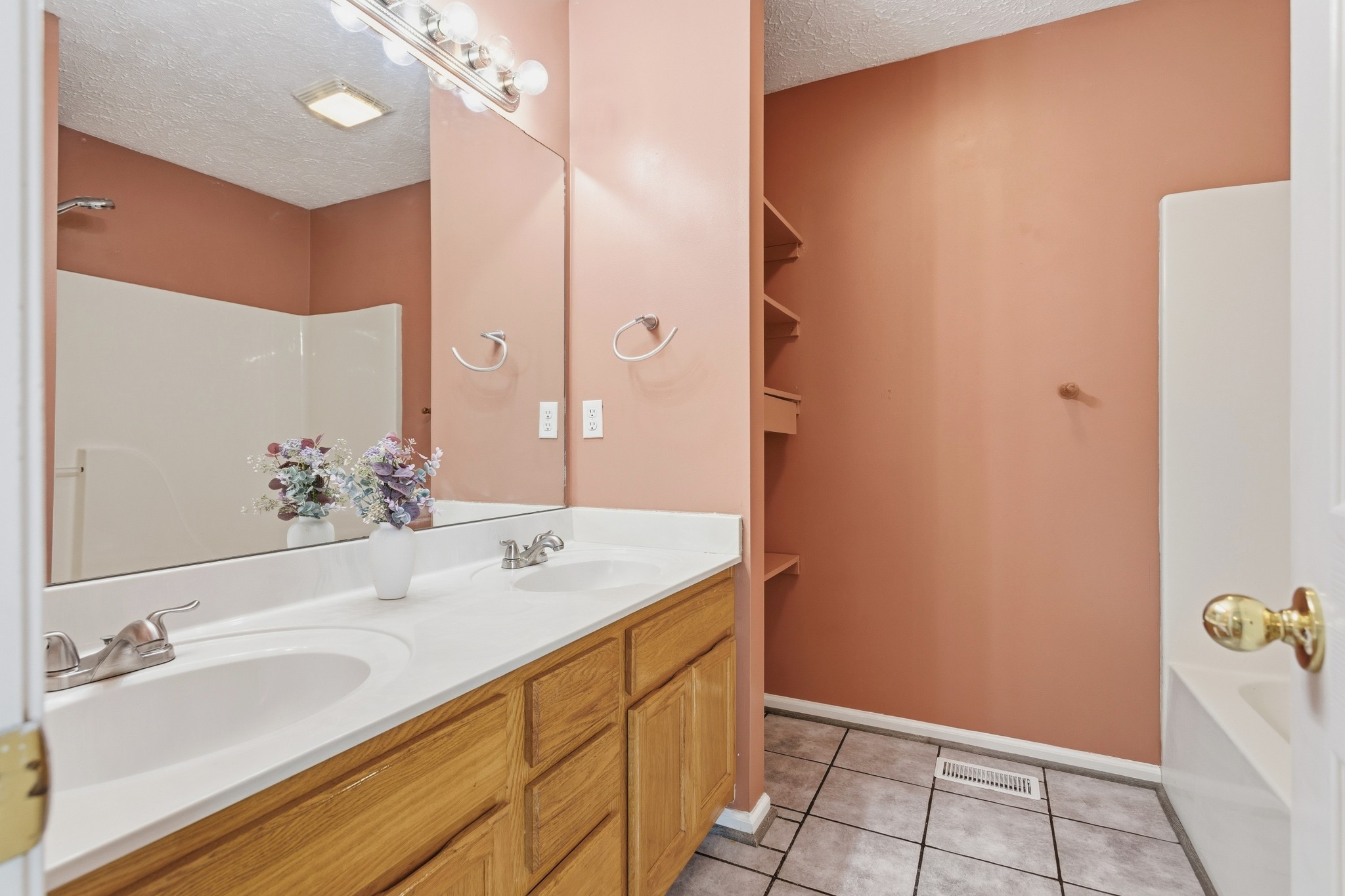 1909 Fieldstone Drive Columbia TN 38401