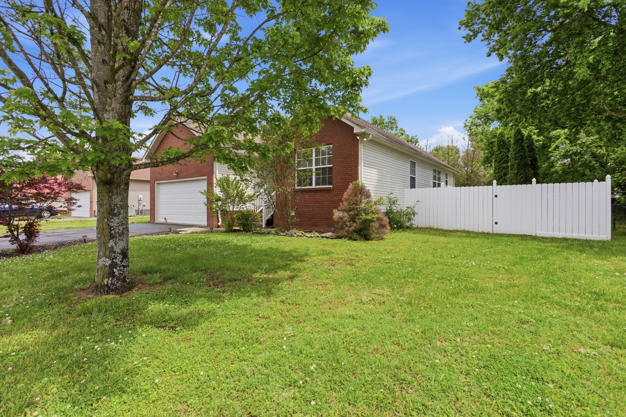 1909 Fieldstone Drive Columbia TN 38401