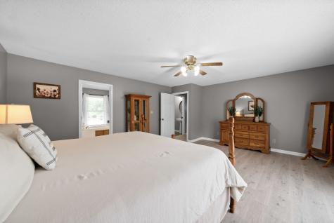 2430 Underwood Road Cunningham TN 37052