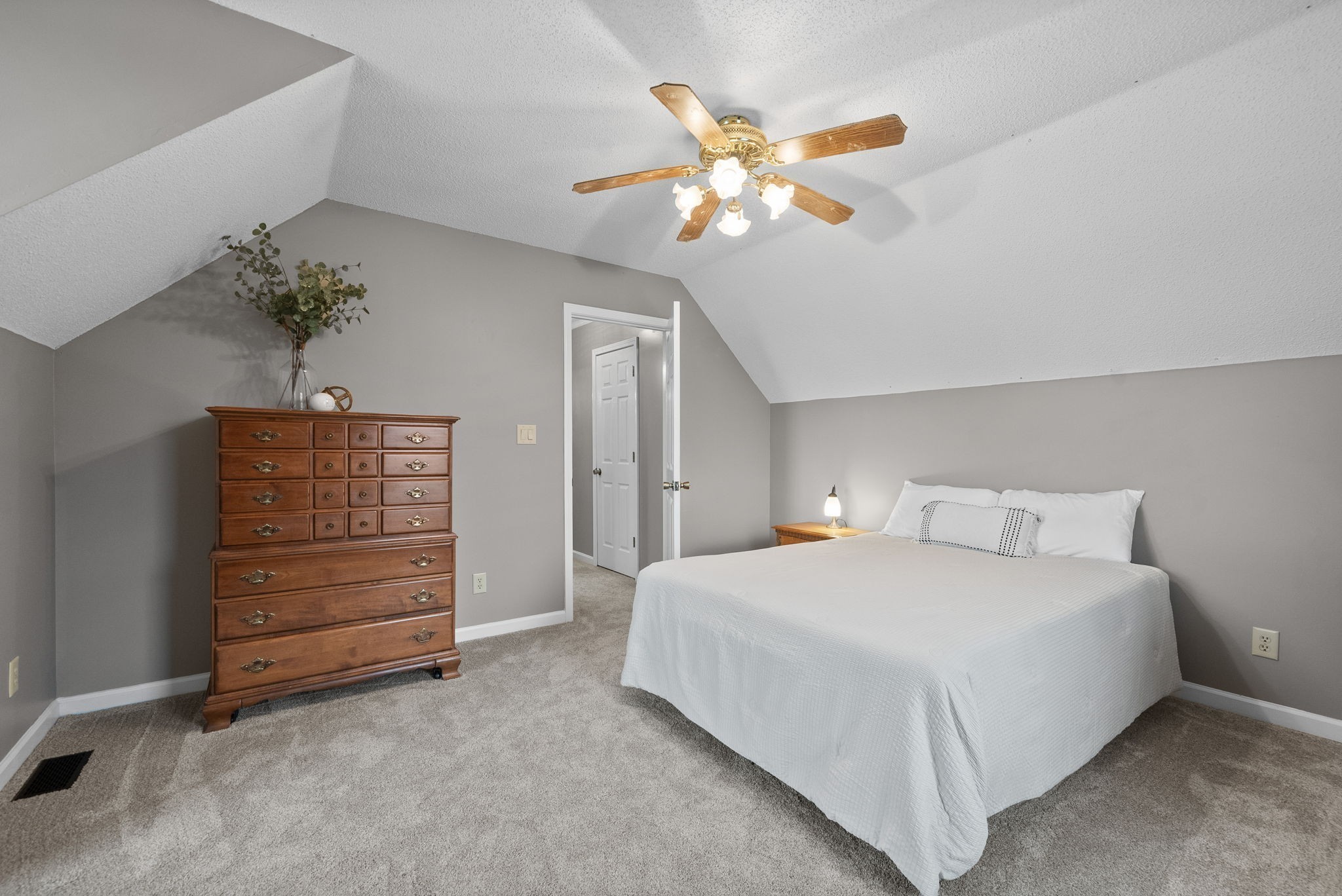 2430 Underwood Road Cunningham TN 37052