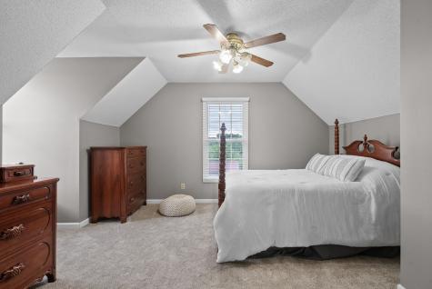 2430 Underwood Road Cunningham TN 37052