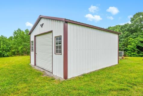 2430 Underwood Road Cunningham TN 37052