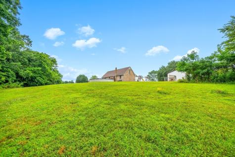 2430 Underwood Road Cunningham TN 37052