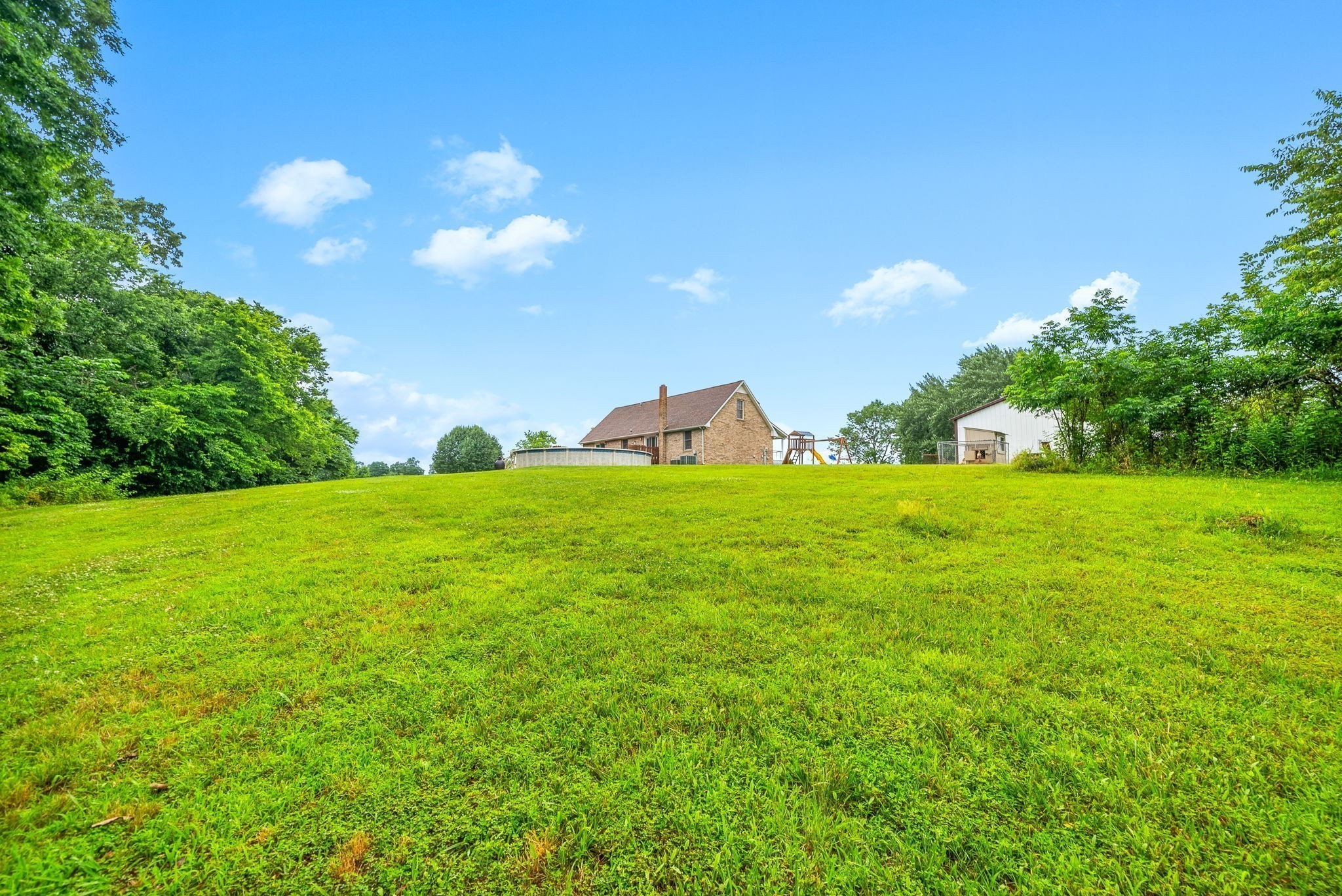 2430 Underwood Road Cunningham TN 37052