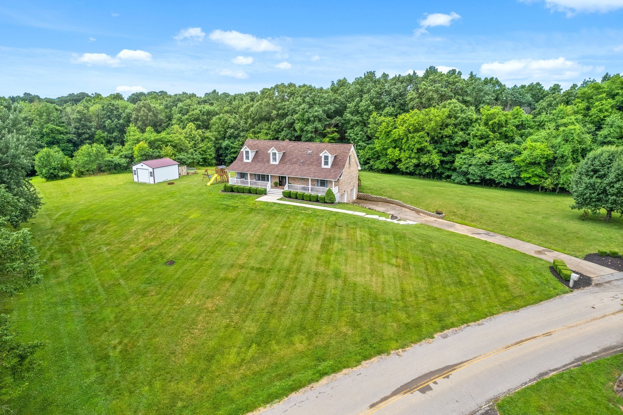 2430 Underwood Road Cunningham TN 37052