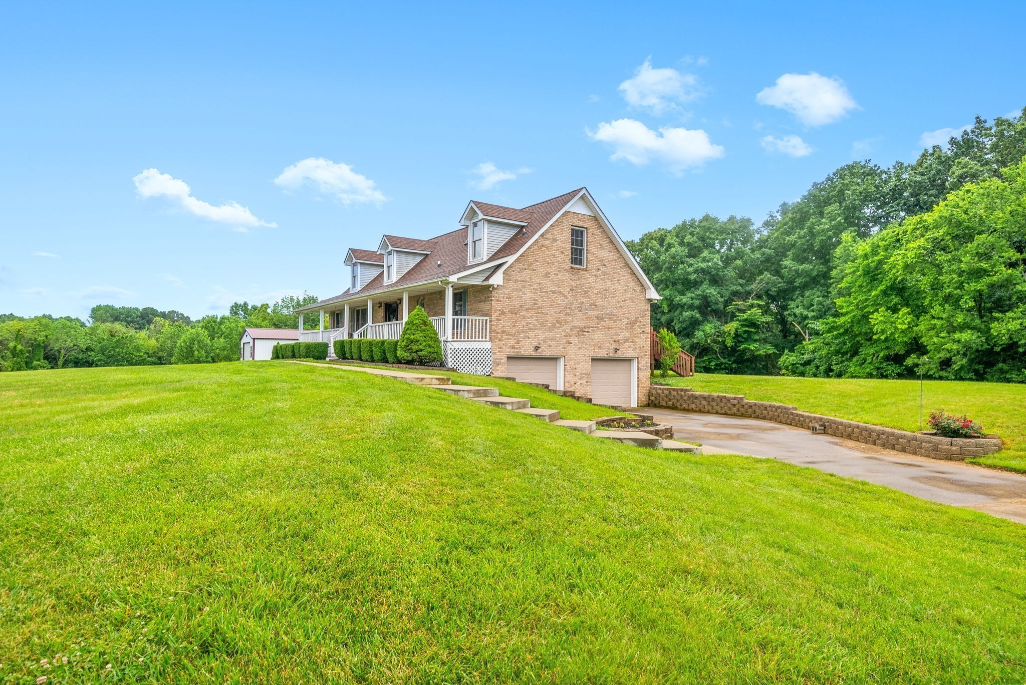 2430 Underwood Road Cunningham TN 37052