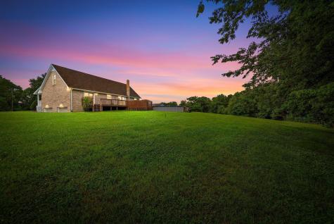 2430 Underwood Road Cunningham TN 37052