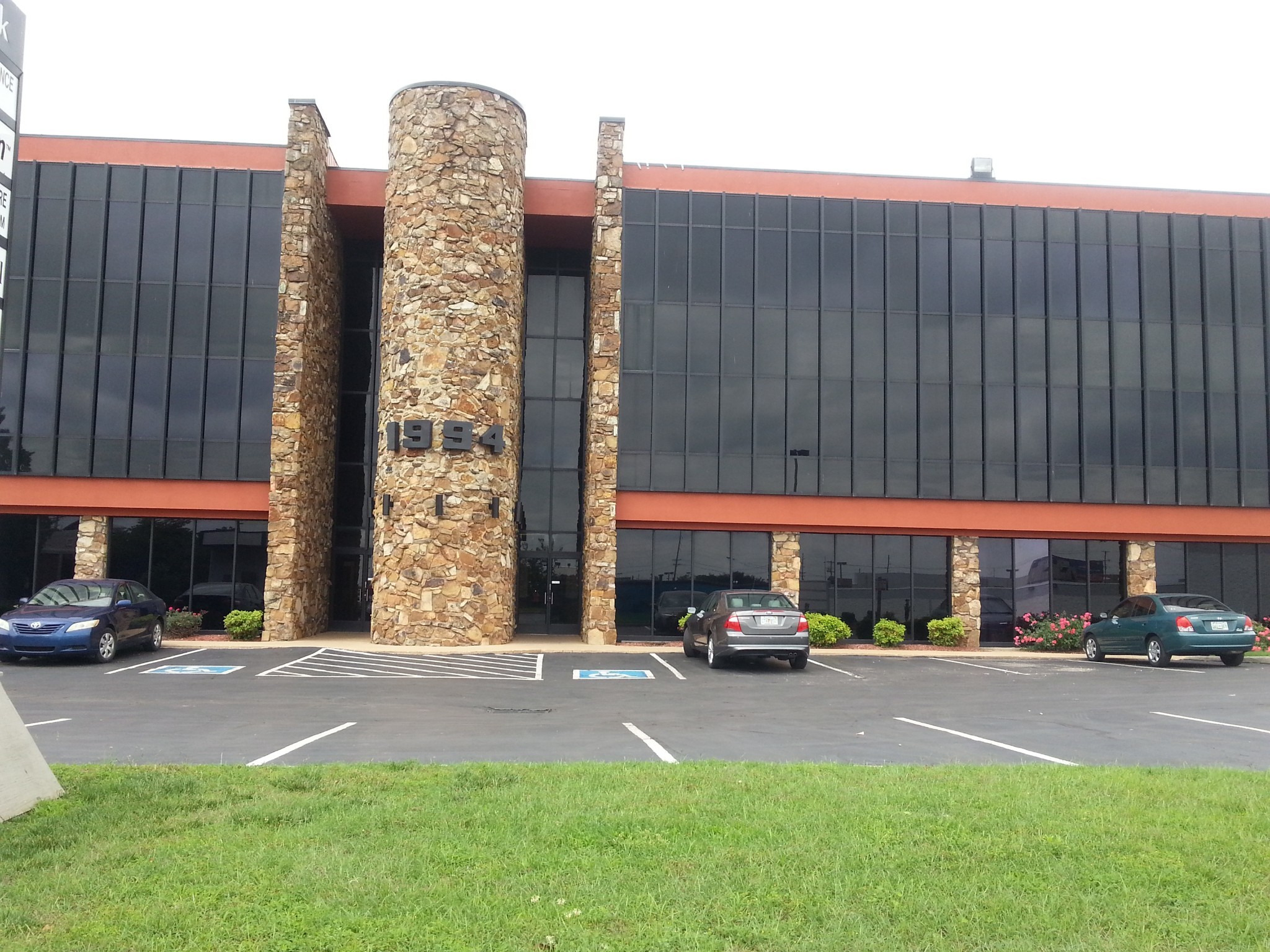 1994 Gallatin Pike Suite 305, N Madison TN 37115