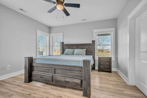 1547 Manley Loop Dickson TN 37055
