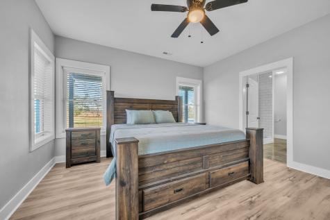 1547 Manley Loop Dickson TN 37055