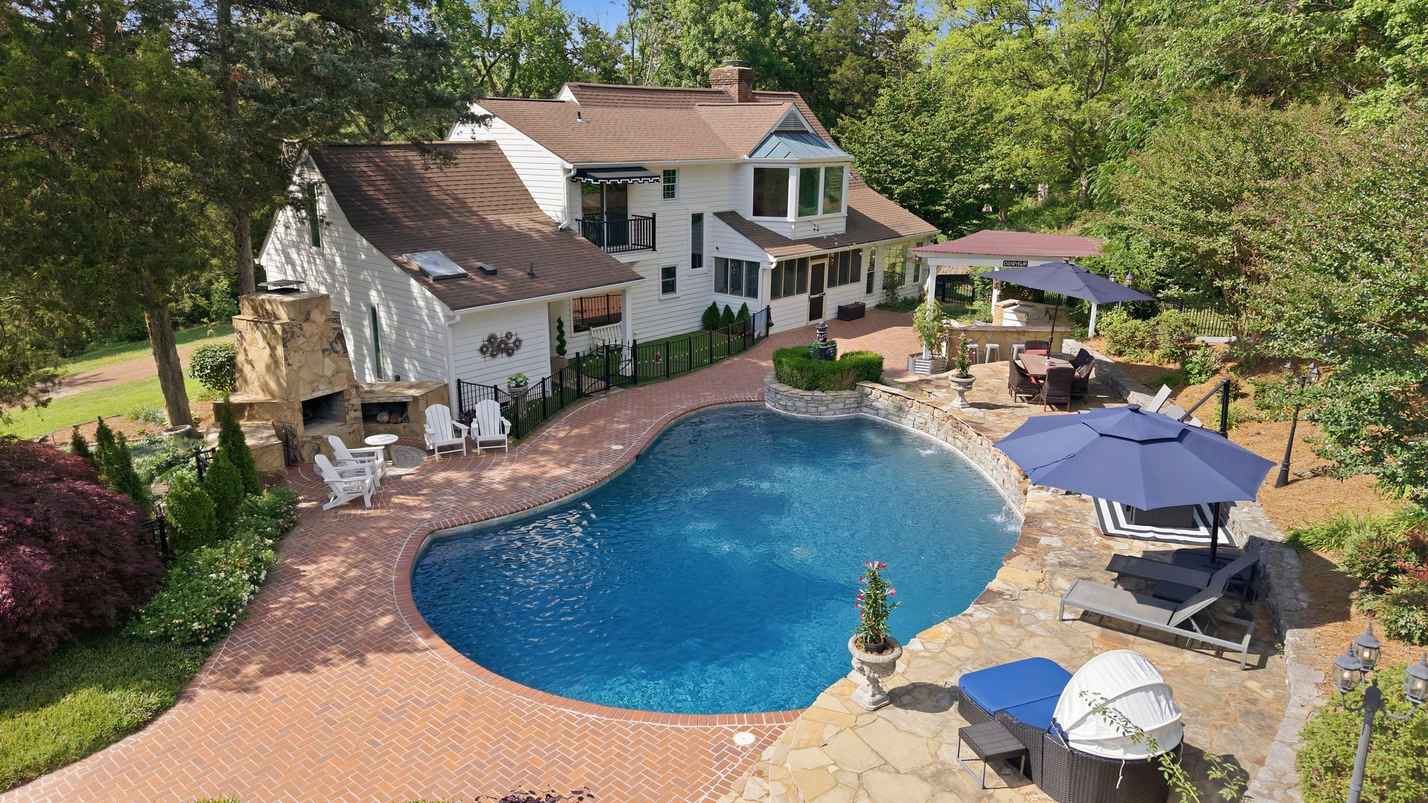 2455 Long Hollow Pike Hendersonville TN 37075