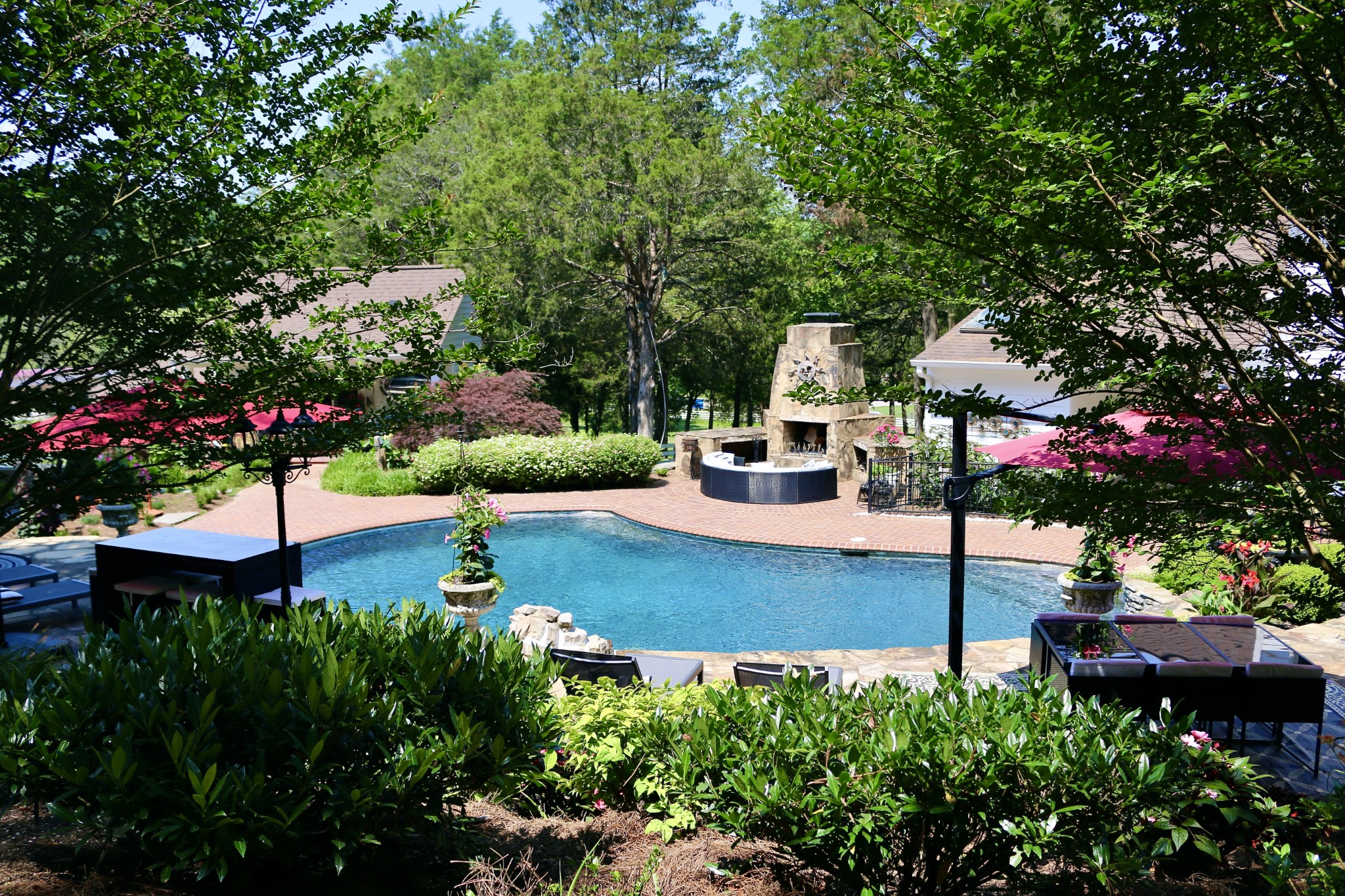 2455 Long Hollow Pike Hendersonville TN 37075