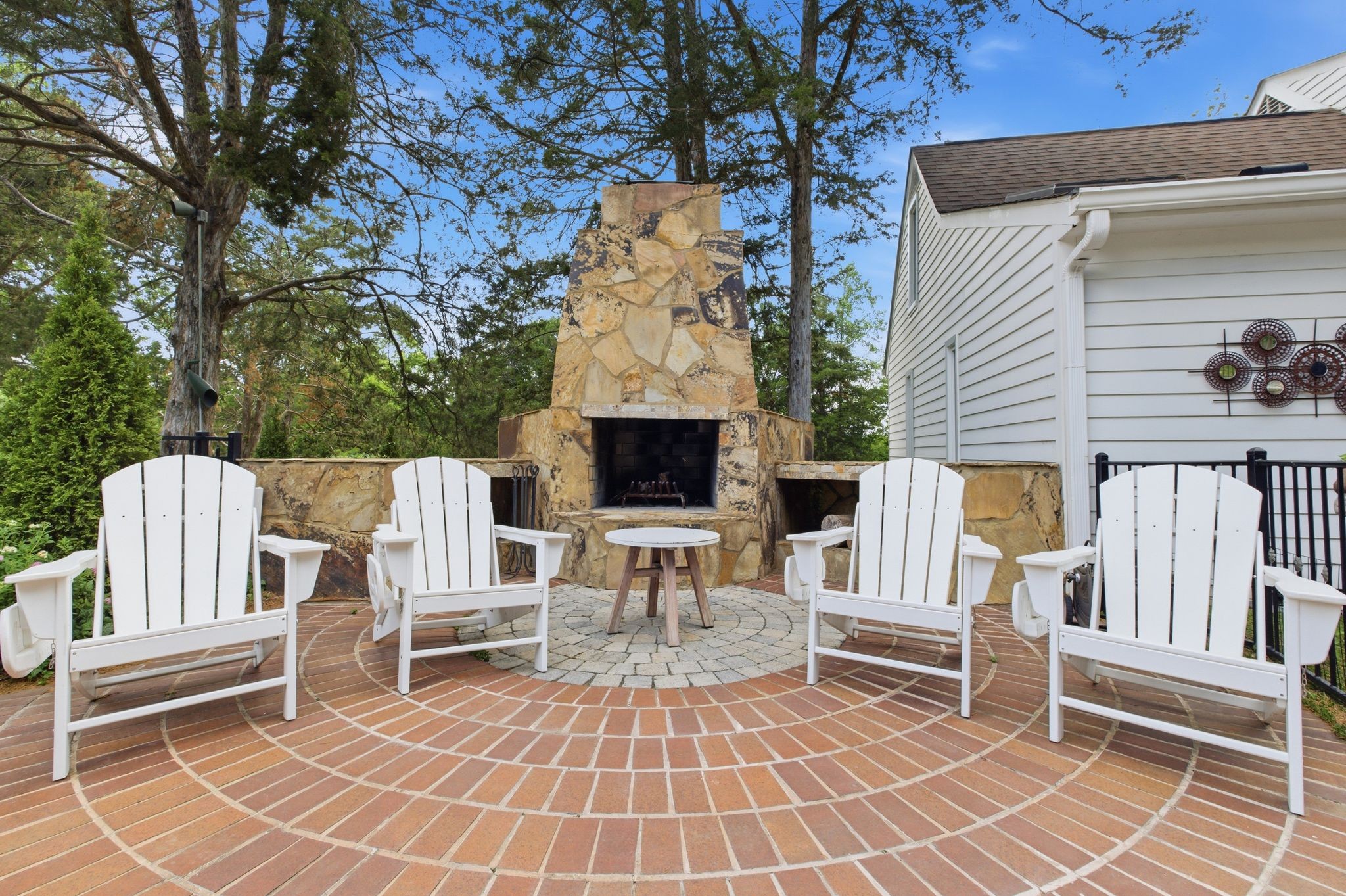 2455 Long Hollow Pike Hendersonville TN 37075