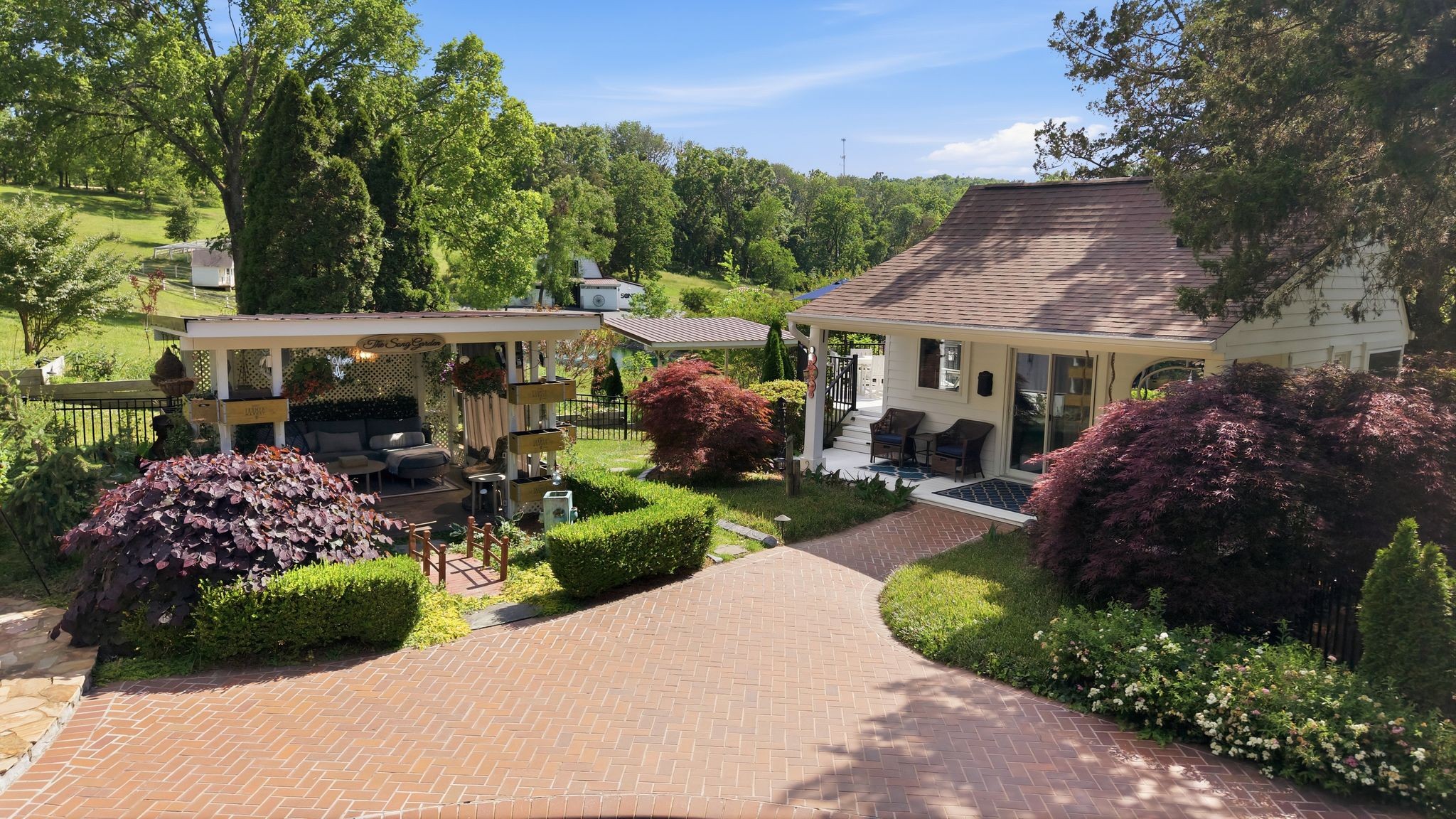 2455 Long Hollow Pike Hendersonville TN 37075