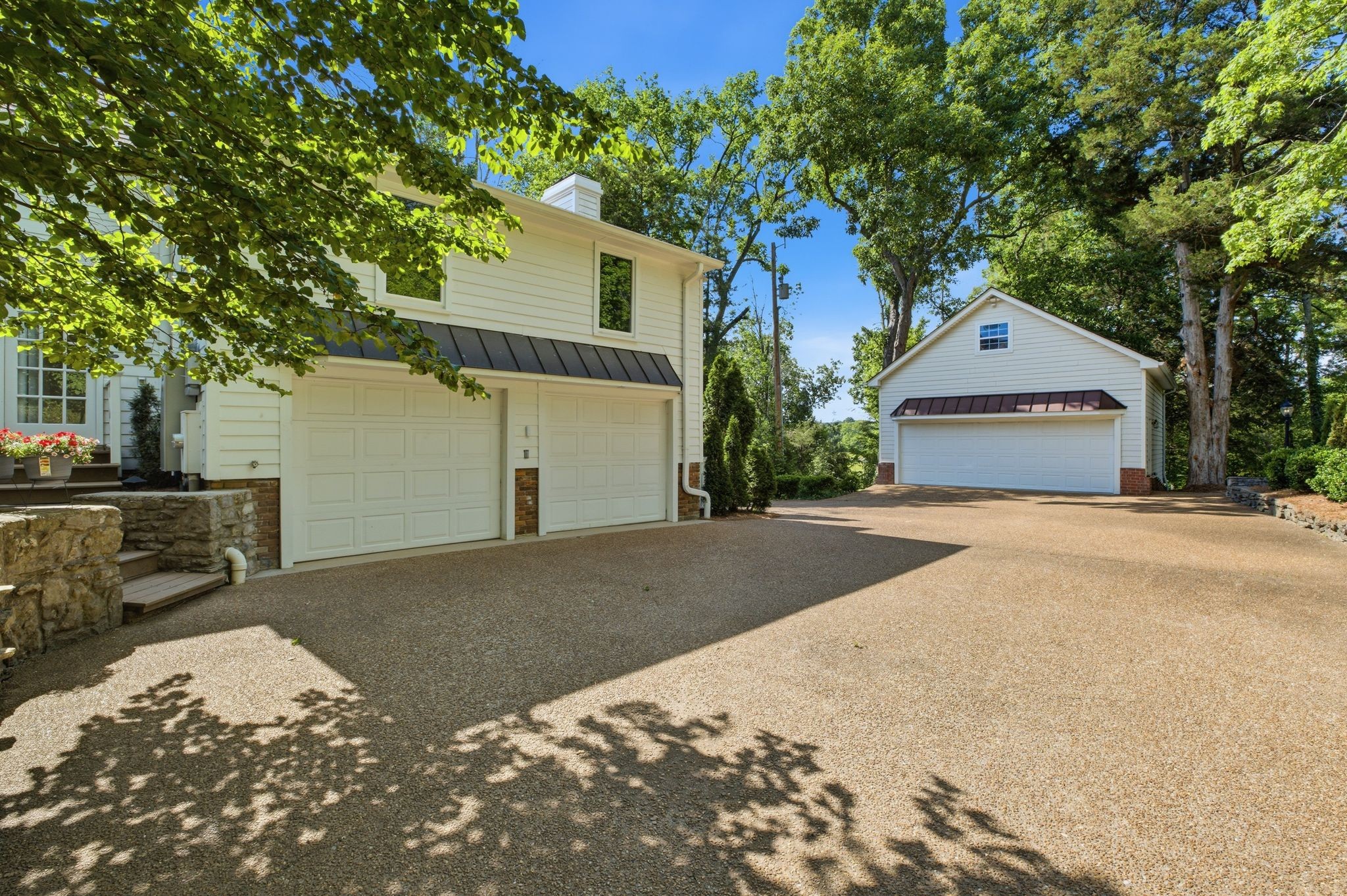 2455 Long Hollow Pike Hendersonville TN 37075