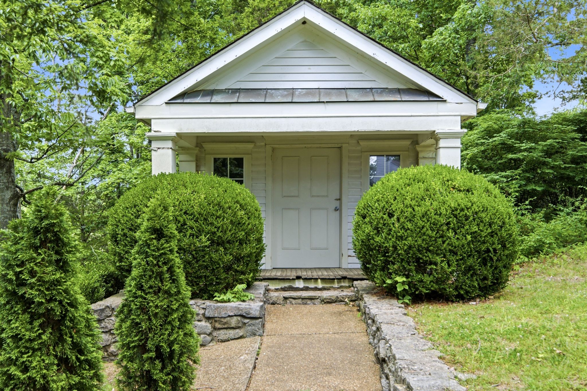2455 Long Hollow Pike Hendersonville TN 37075