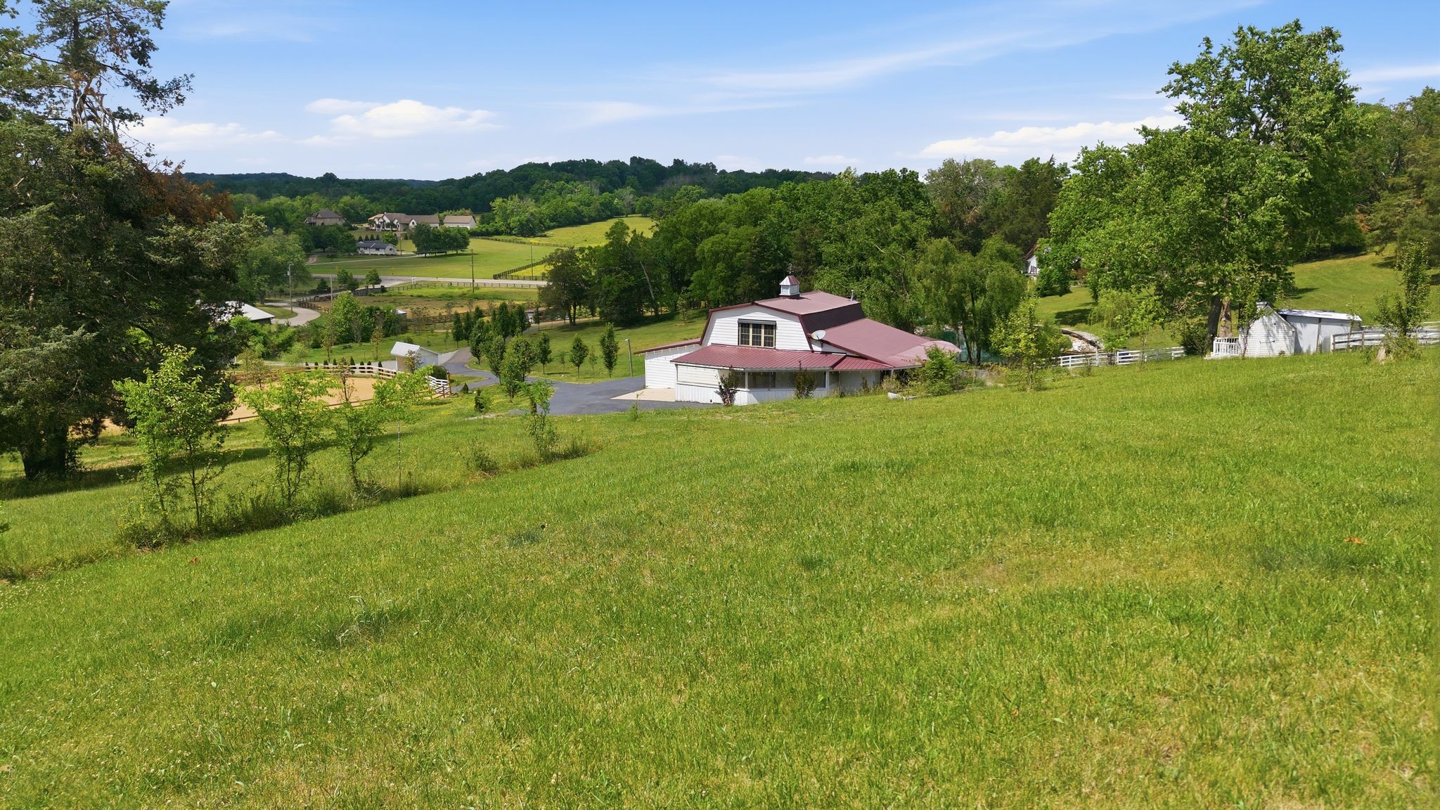 2455 Long Hollow Pike Hendersonville TN 37075