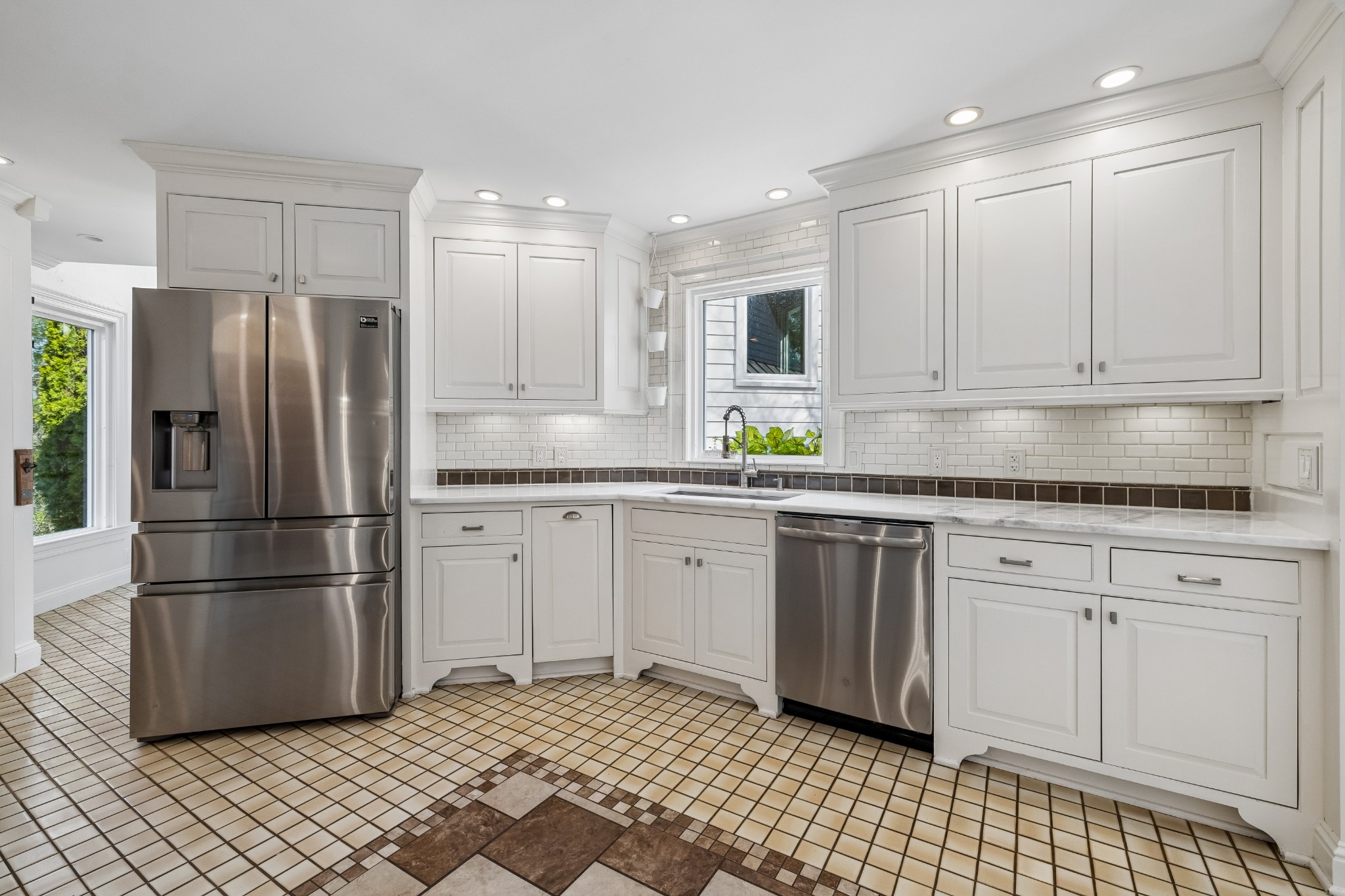 2455 Long Hollow Pike Hendersonville TN 37075
