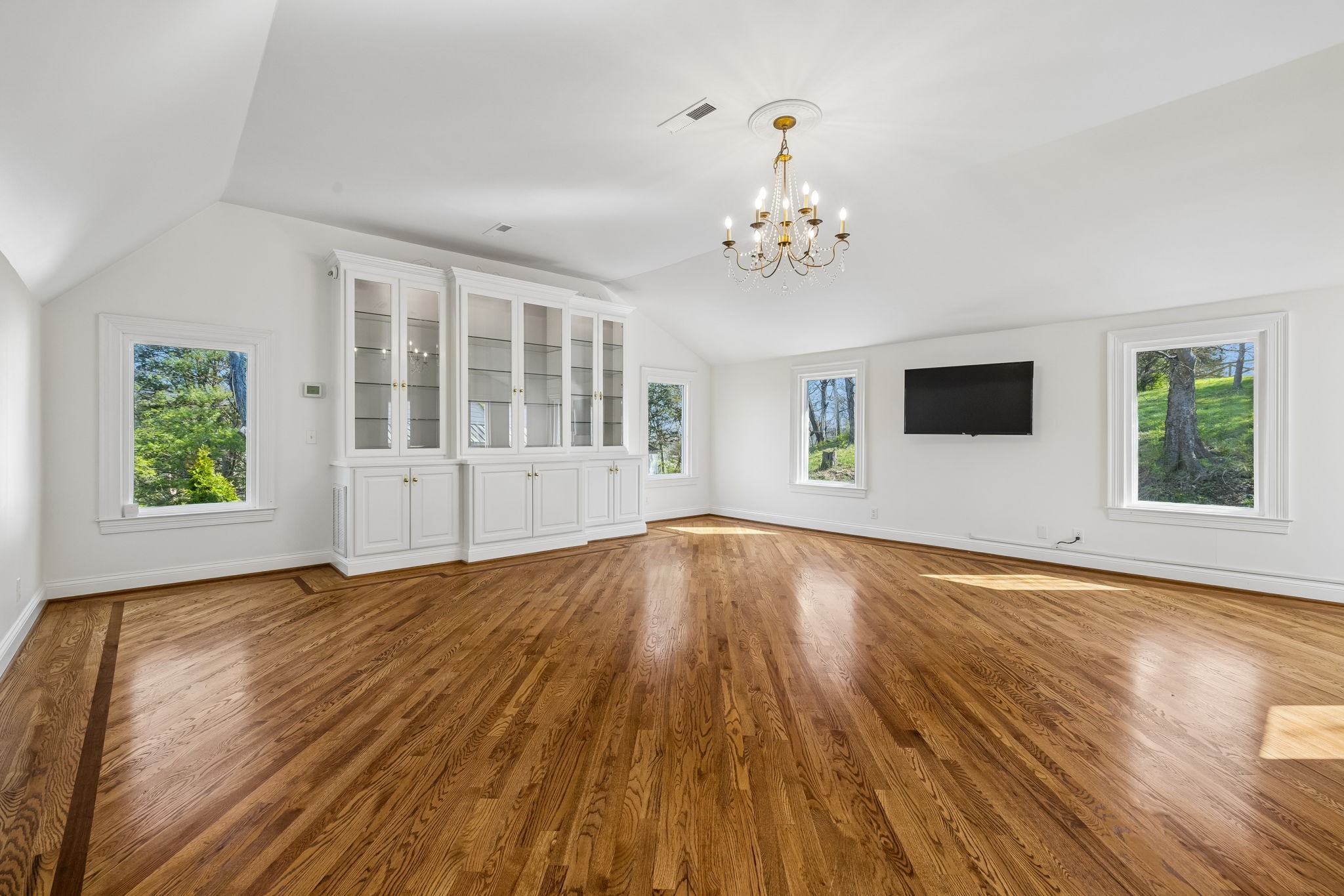 2455 Long Hollow Pike Hendersonville TN 37075