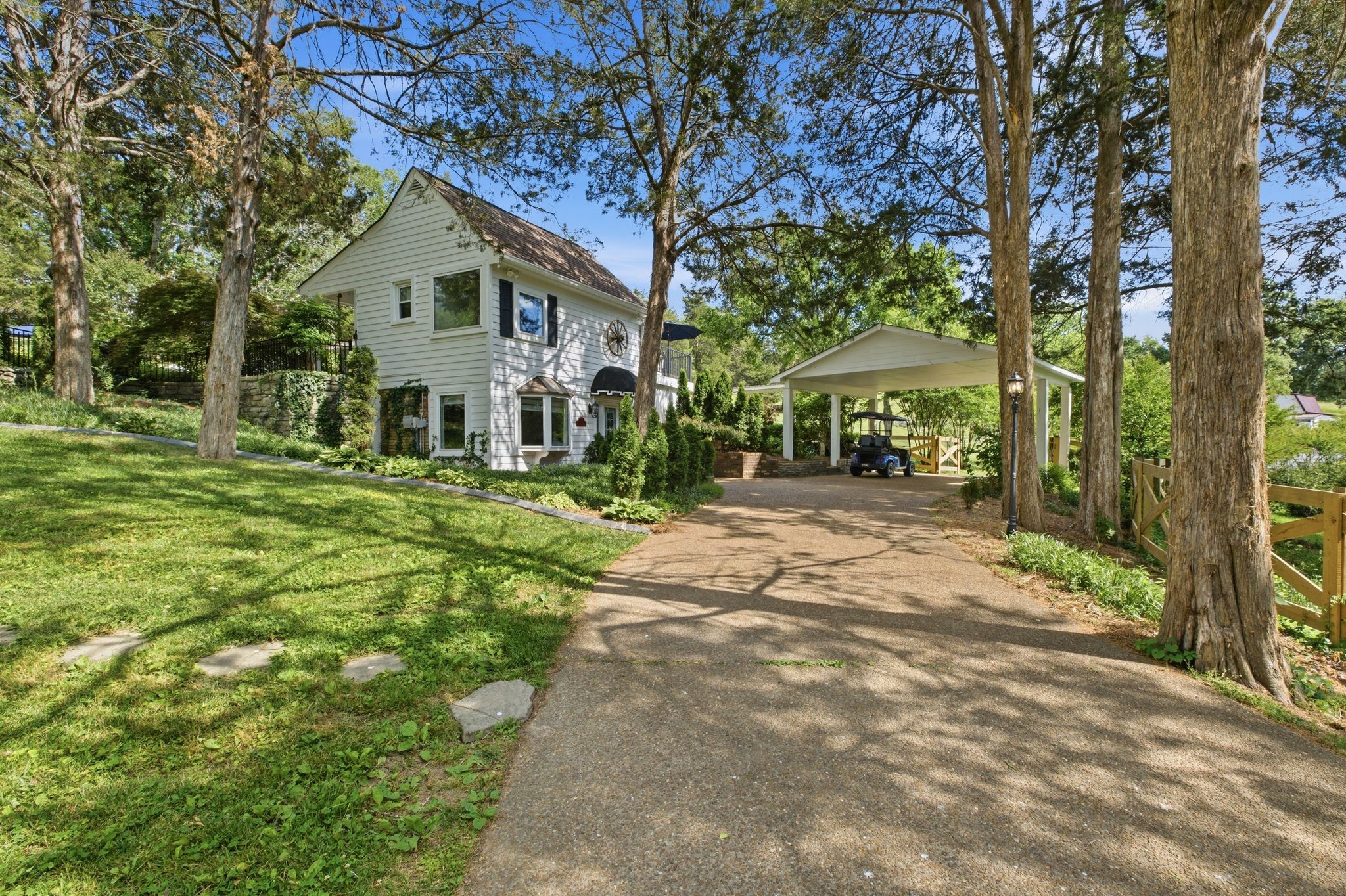 2455 Long Hollow Pike Hendersonville TN 37075