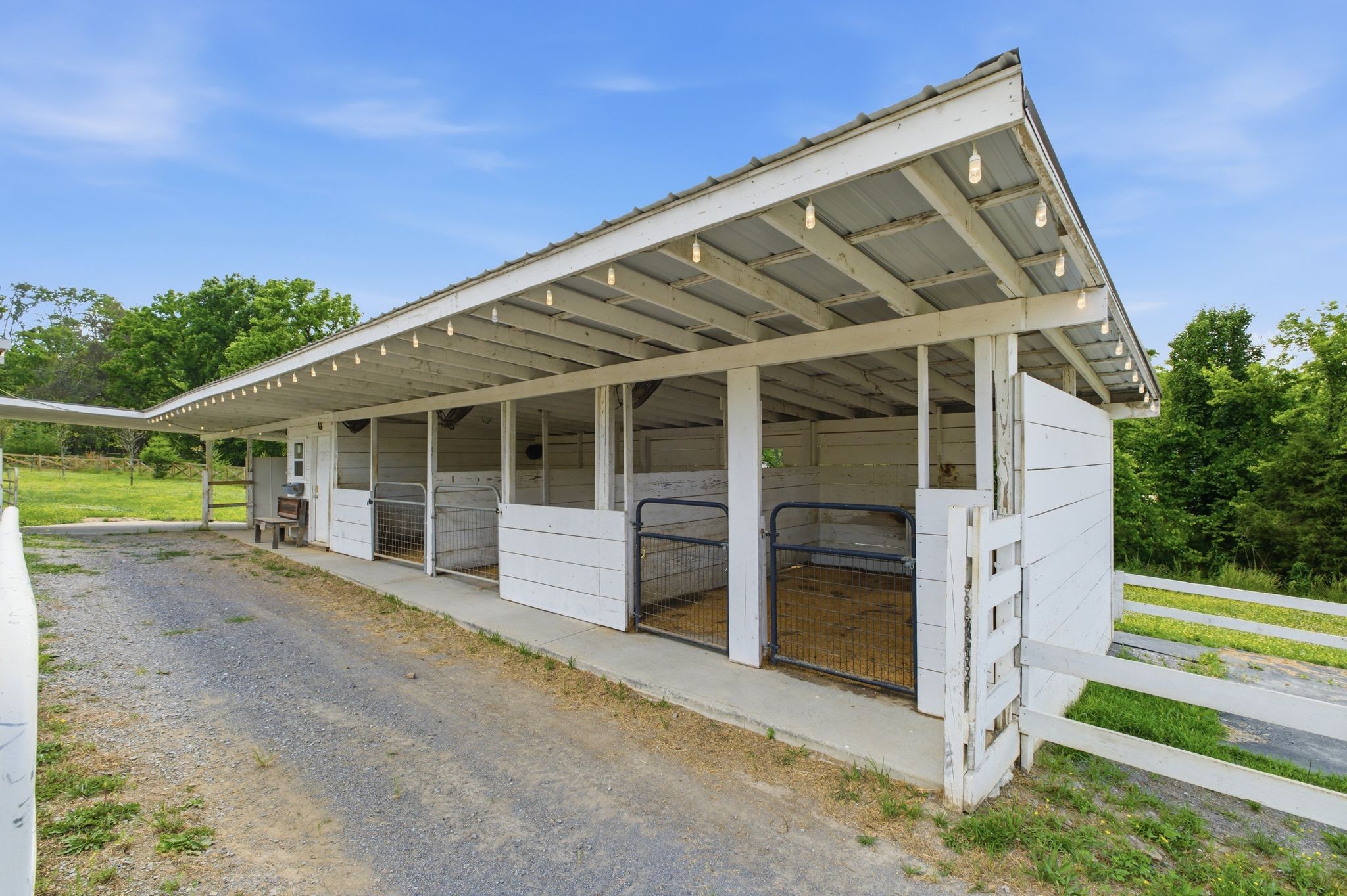 2455 Long Hollow Pike Hendersonville TN 37075