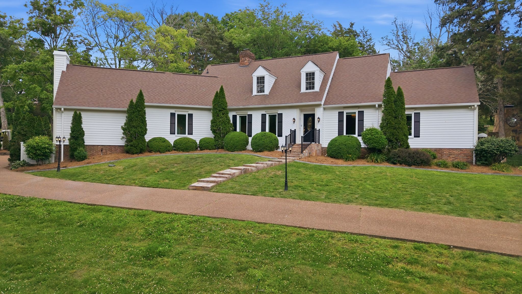 2455 Long Hollow Pike Hendersonville TN 37075