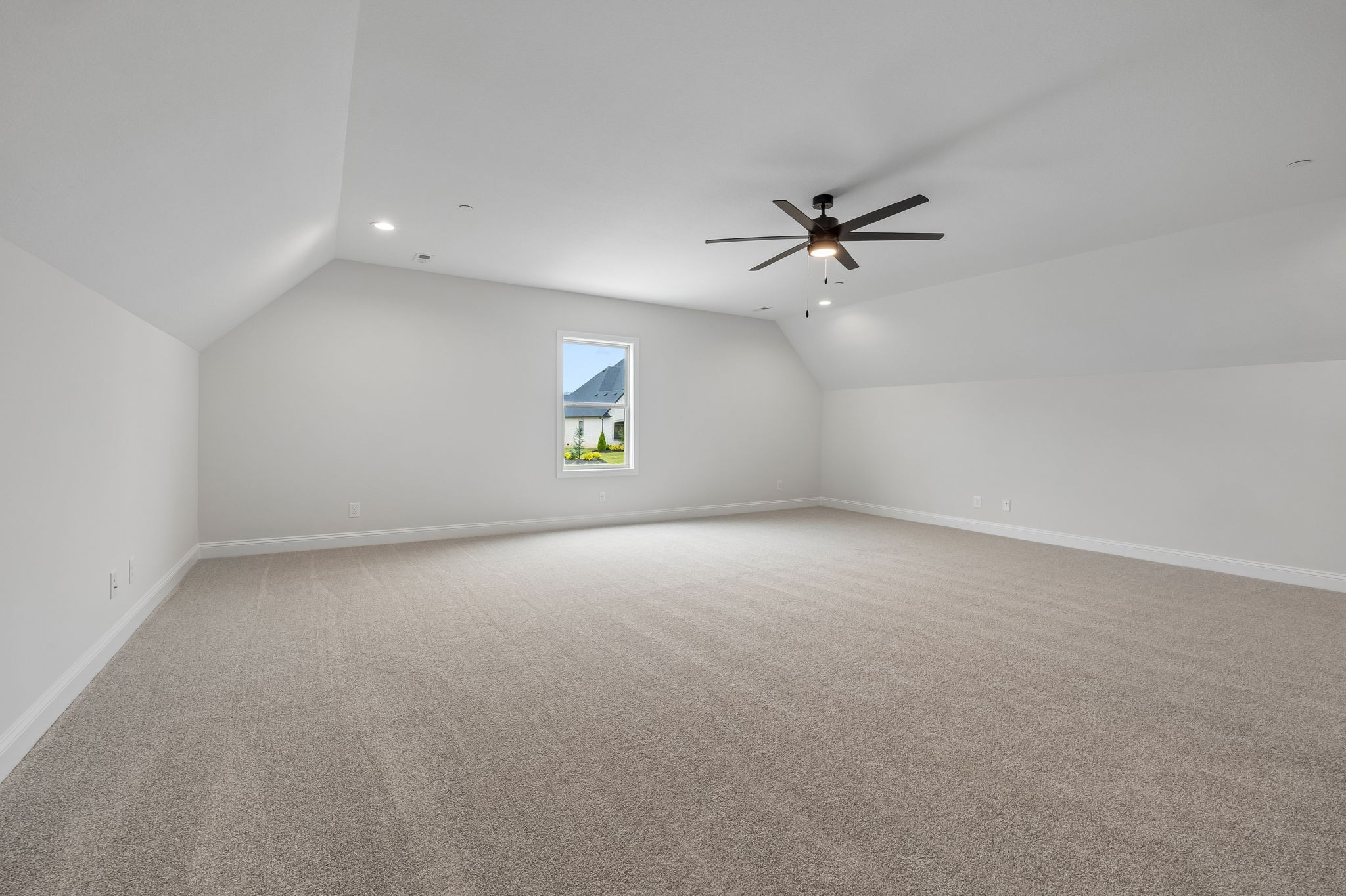 353 Young Lane Pleasant View TN 37146