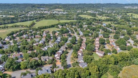 8169 Londonberry Road Nashville TN 37221