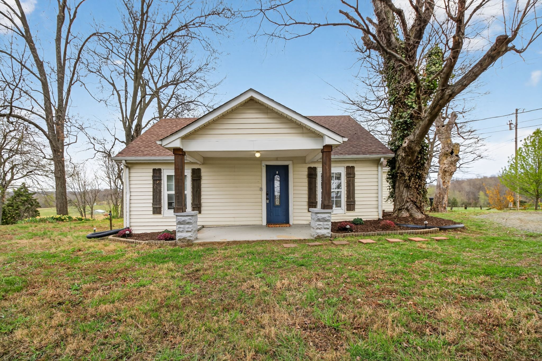 5904 Highway 76, E Springfield TN 37172