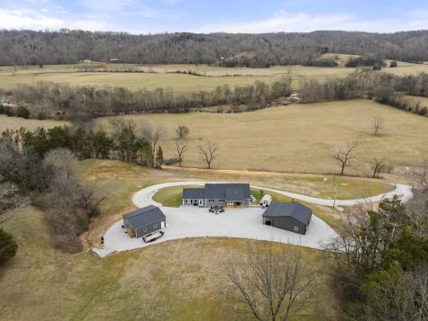 1447 W Beaverdam Road Centerville TN 37033