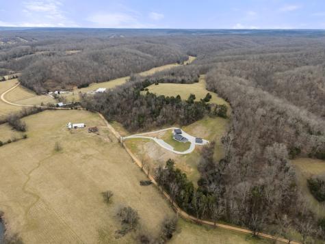 1447 W Beaverdam Road Centerville TN 37033