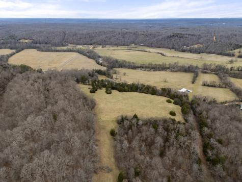 1447 W Beaverdam Road Centerville TN 37033