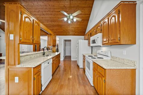 31 White Oak Road Stewart TN 37175
