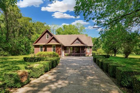 31 White Oak Road Stewart TN 37175
