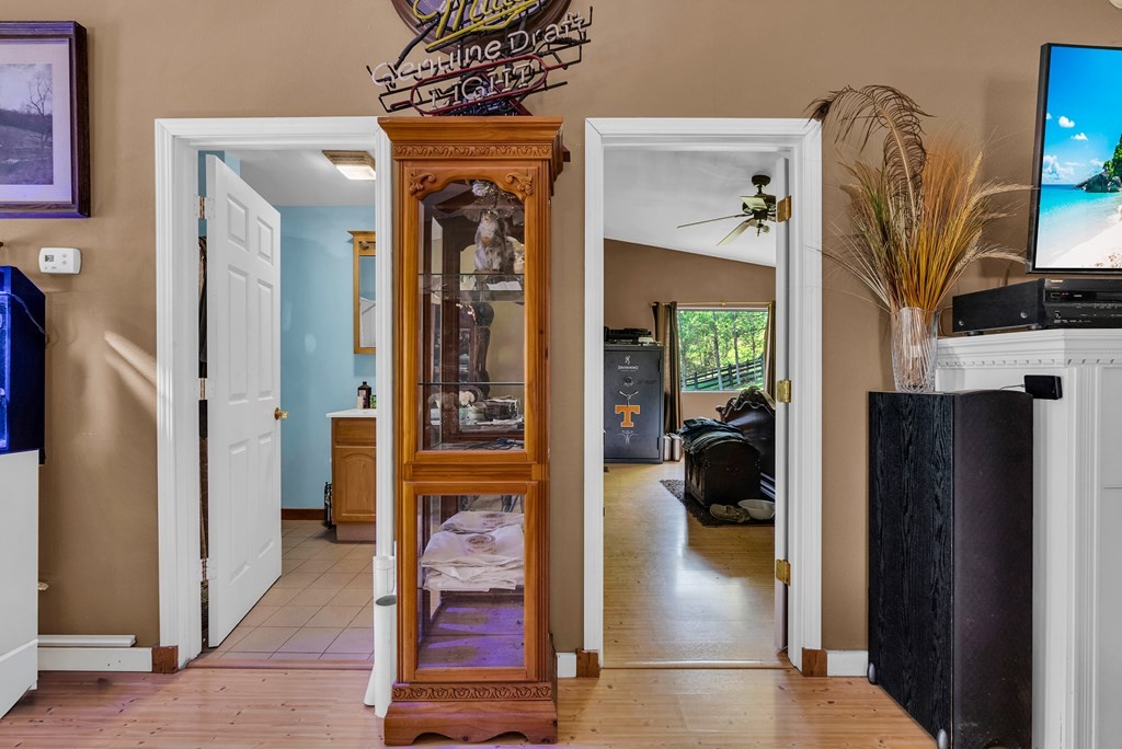 36313635 Louisville Road Louisville TN 37777