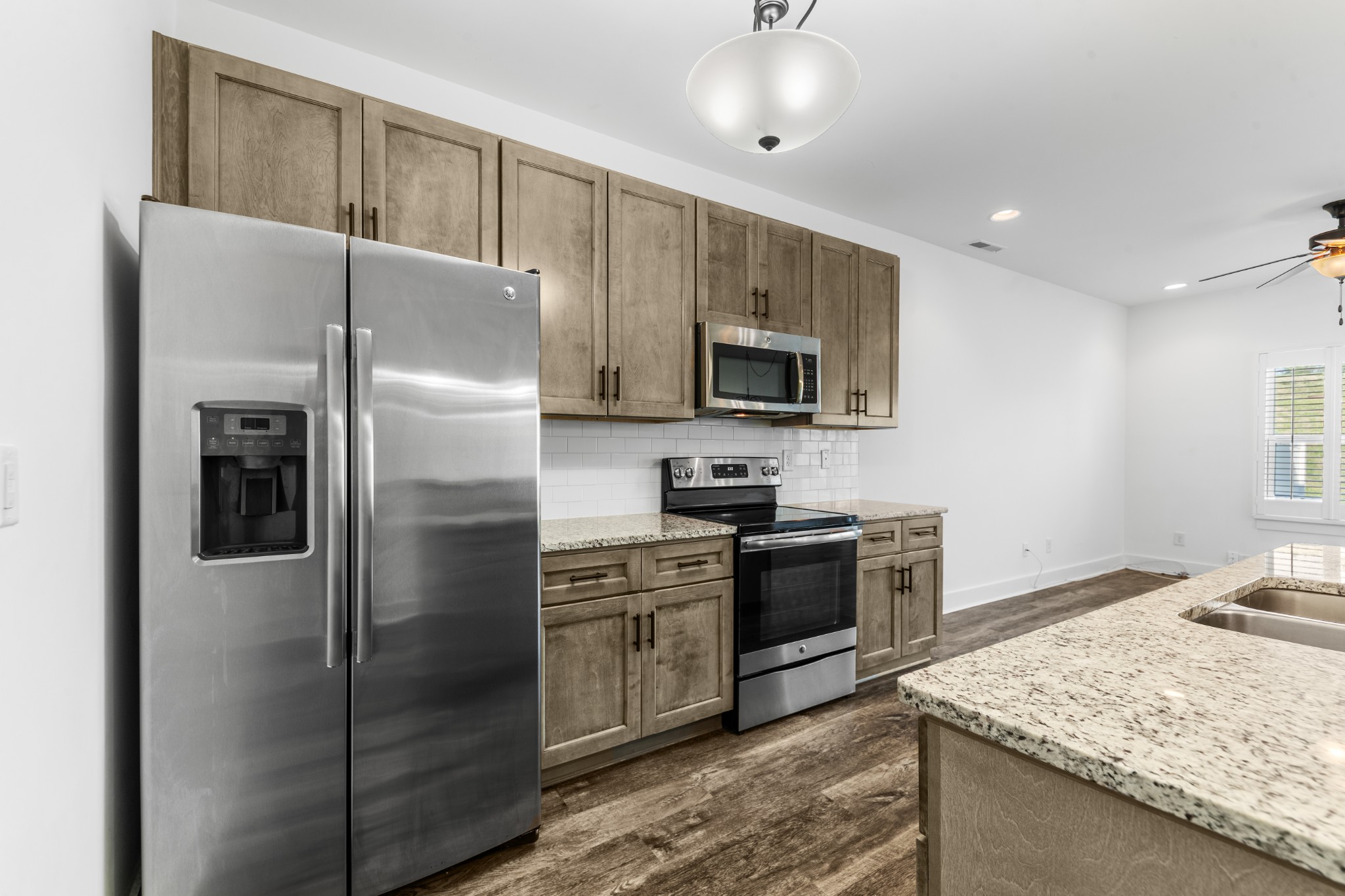 2215 Drone Way Columbia TN 38401