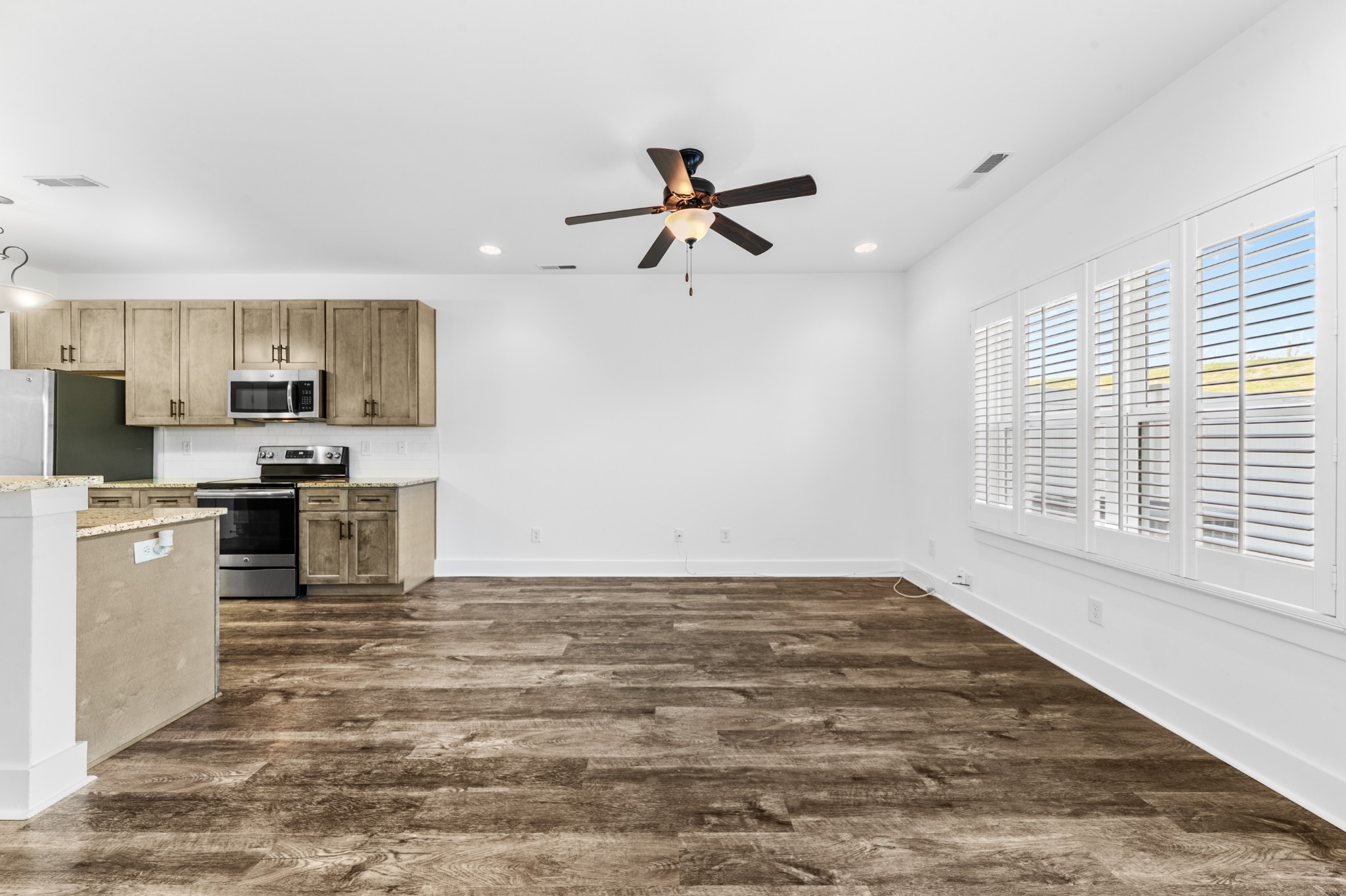 2215 Drone Way Columbia TN 38401